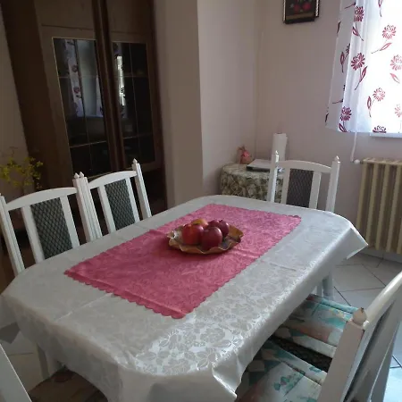 Sunbeam 3-bed In * Erlau